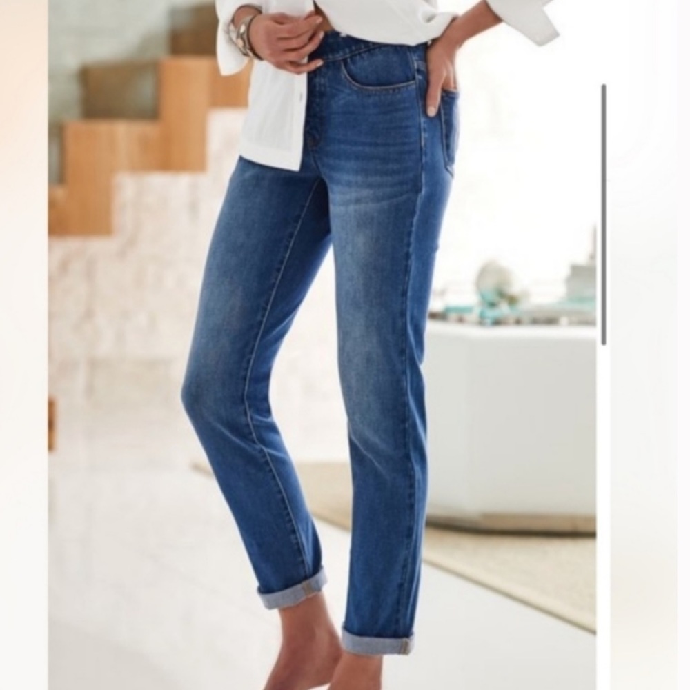 Soft Surroundings Pull-On Ultimate Denim Relaxed Straight Jeans - 10P/PM